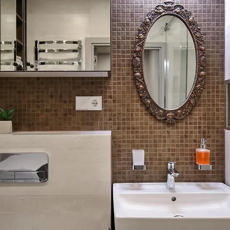 Cohost I Nicely Designed New W-garage Parking & Self Check-in Apartment Wilna