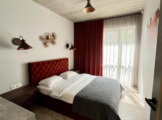 Nicely Designed New W- Free Garage Parking & Self Check-in I Cohost Appartement